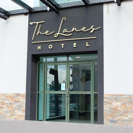 The Lanes Hotel Tutong Exteriör bild