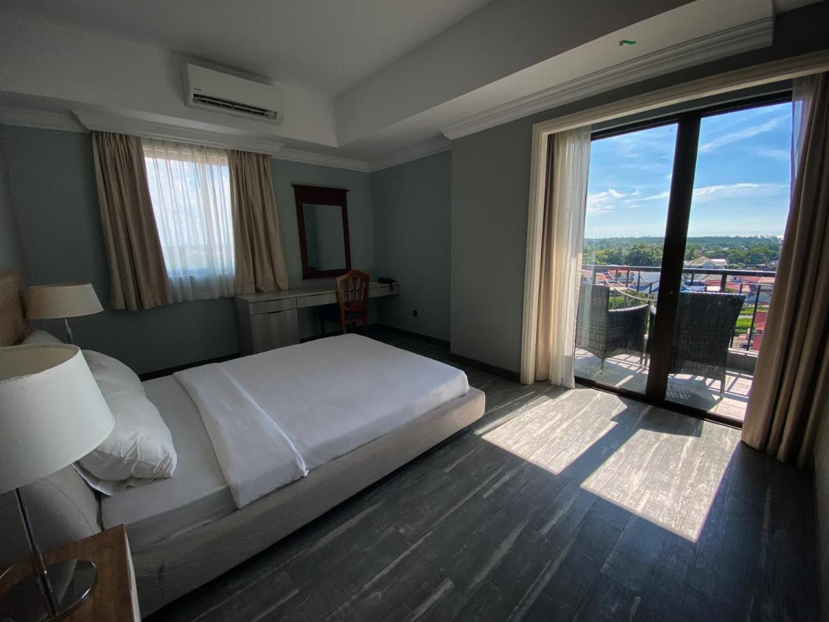The Lanes Hotel Tutong Exteriör bild